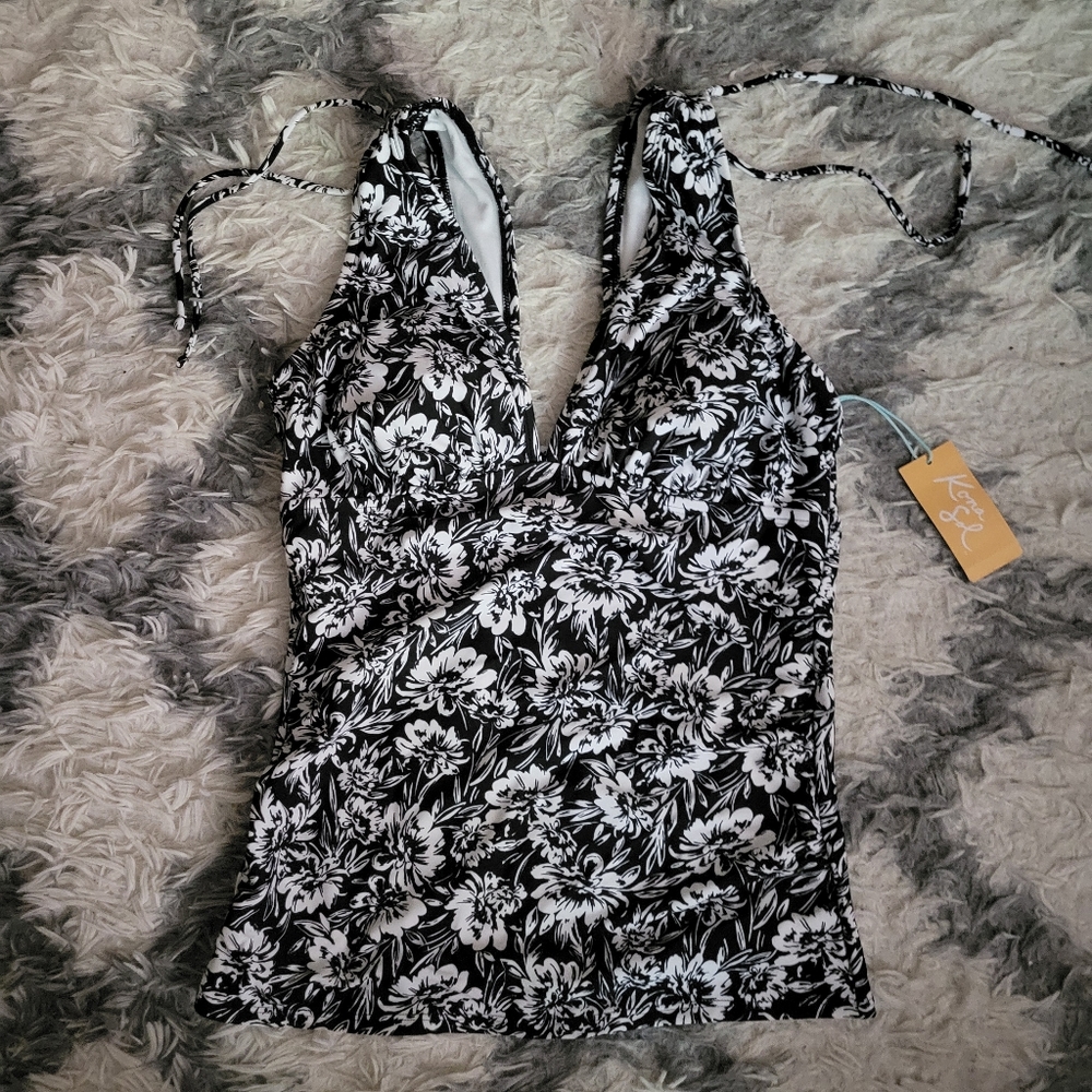 Kona Sol Black and white swimsuit top medium